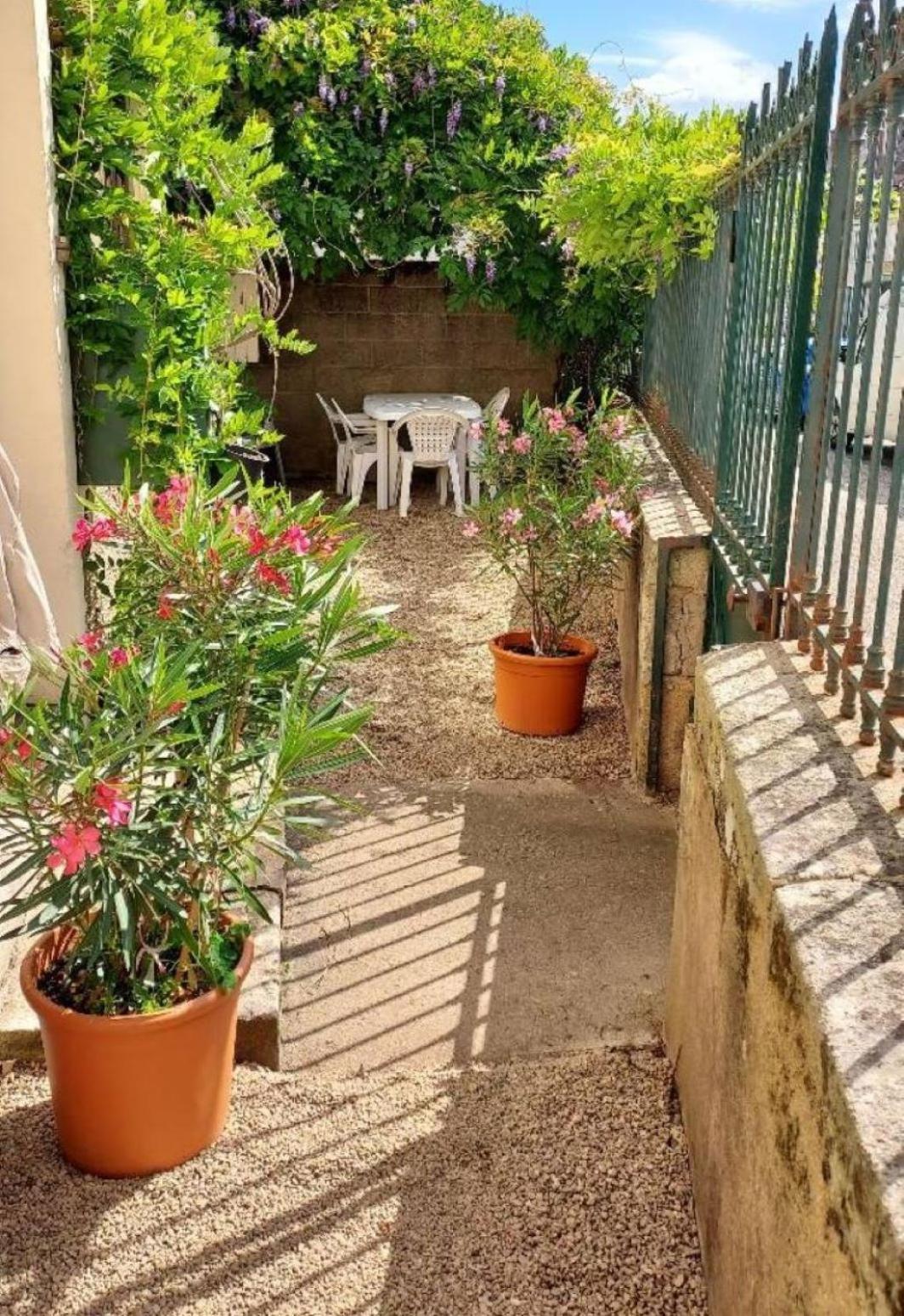 Les Gites Du Chateau Châteaumeillant Exterior foto
